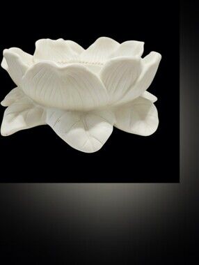 Vtg PartyLite Ivory Bisque Porcelain Magnolia Lotus Blossom Pillar Candle Holder